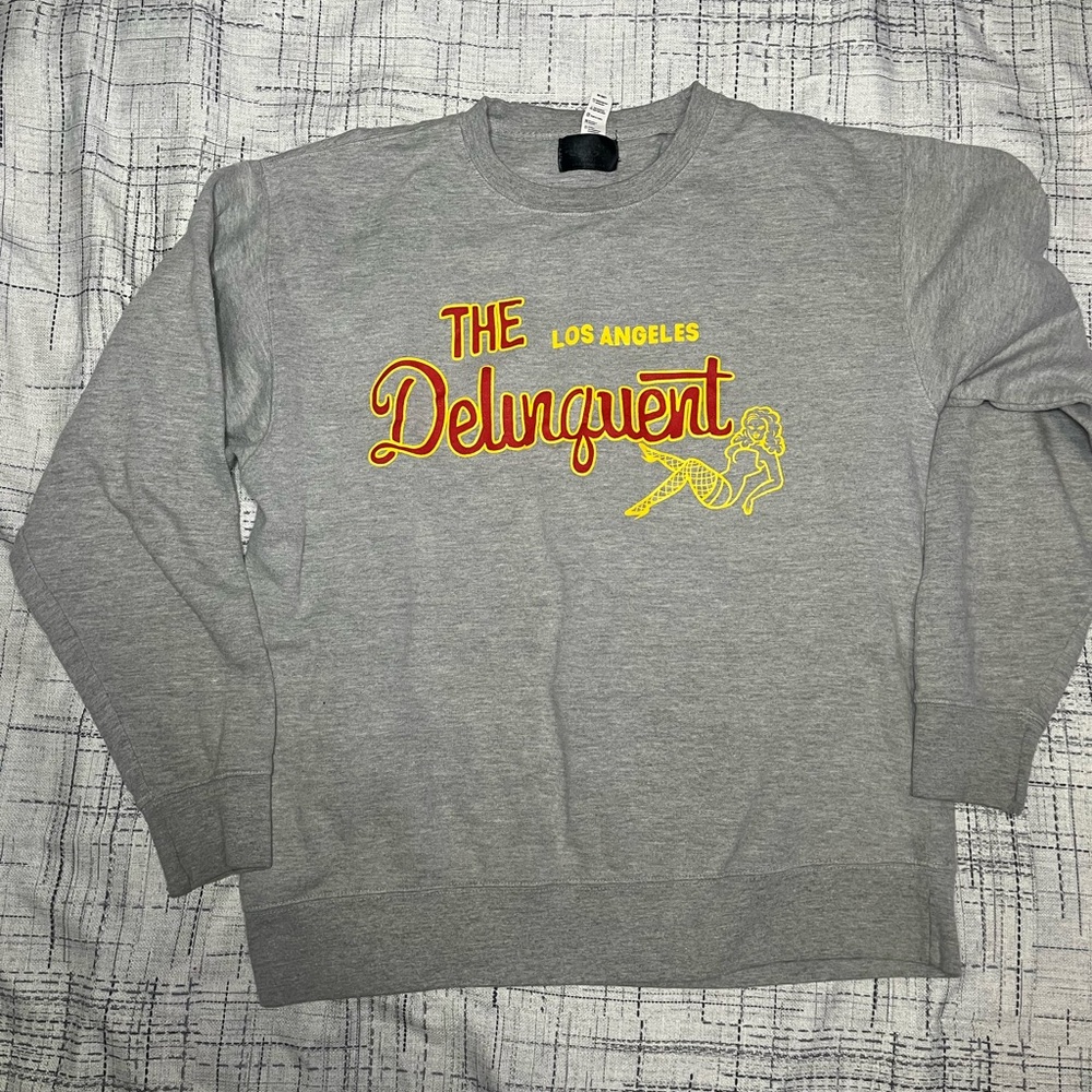 Los Angeles Pinup Graphic Gray Crewneck Sweatshirt Size L